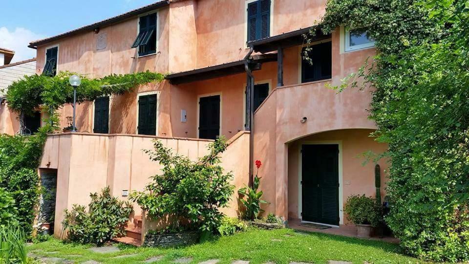 Pin De Stelle Acomodação com café da manhã San Martino  Exterior foto